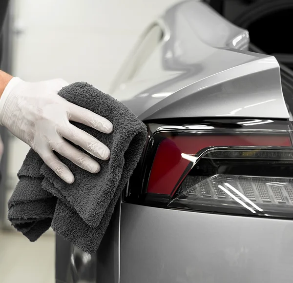 Spezialisierte Werkstattpflege und saubere Servicebereiche