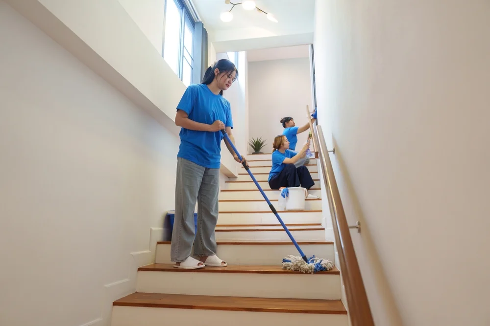 Professionelle Treppenhausreinigung im Neubau